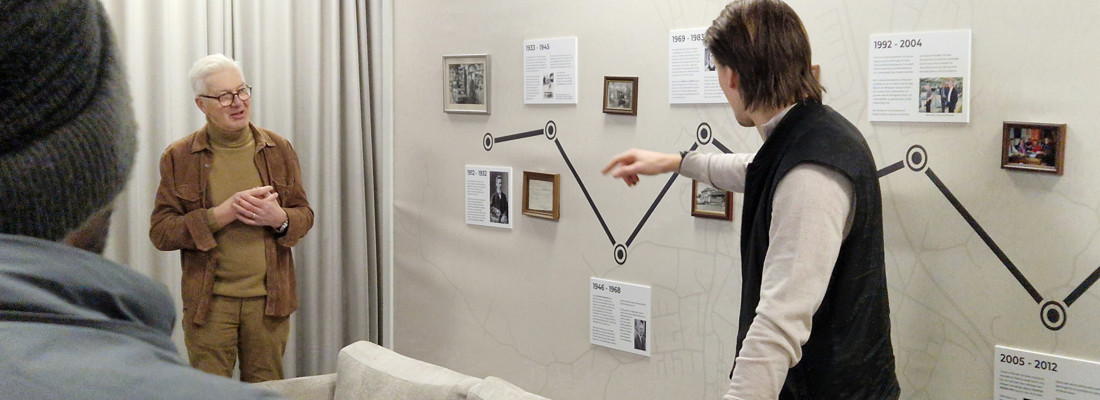 Rundtur Med Studenter Från JU 8